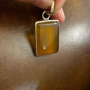 YELLOWISH/ BROWN STERLING SILVER AGATE PENDANT/ NECKLACE